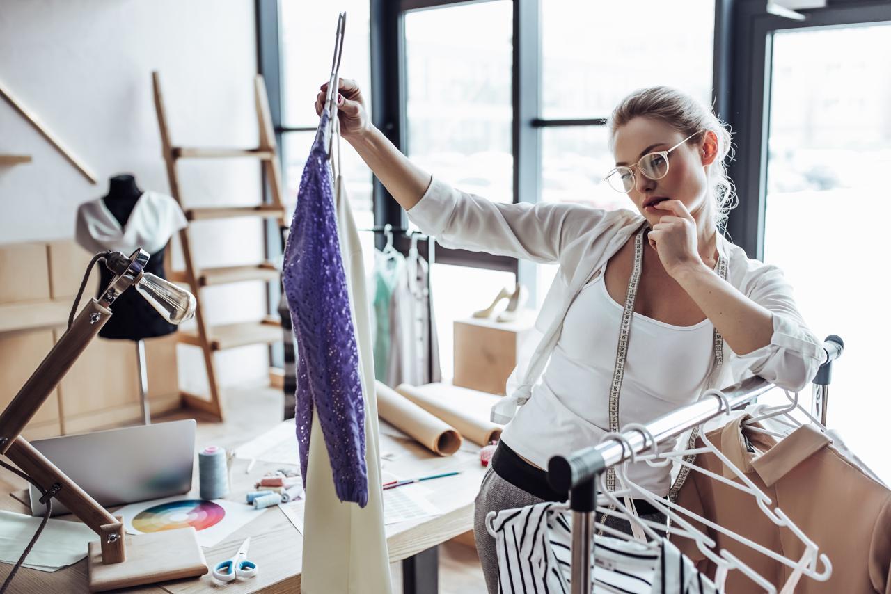 Imposter Syndrome at Work: Identifying and Overcoming Self-Doubt ...